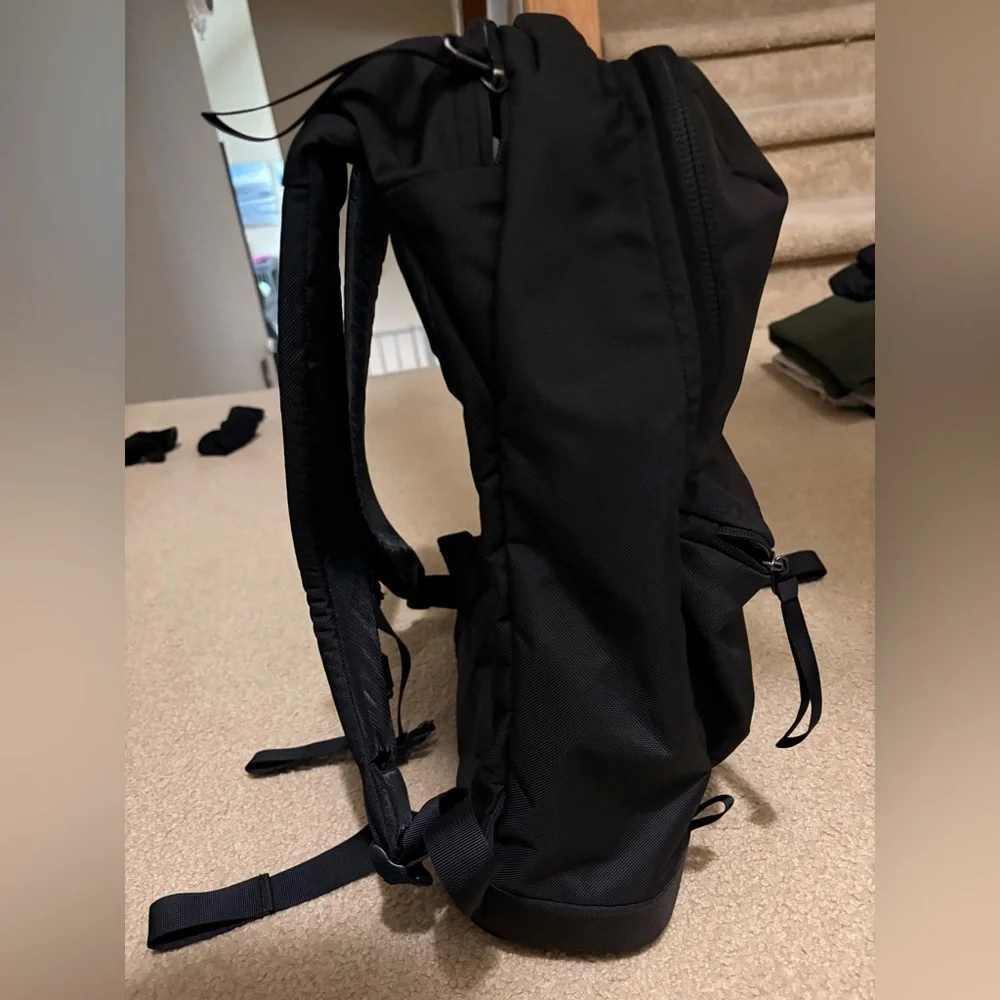 CIVIC BOOKBAG 22L with custom patch - Picture 2 of 3